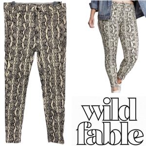 WILD FABLE Women's Black/Beige Python
Snakeskin Print High Rise Skinny Pants 12